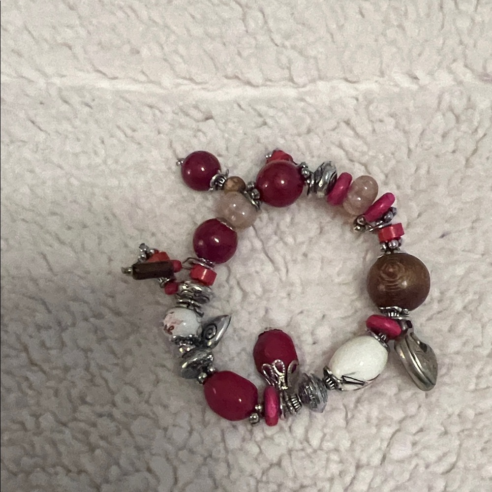 Elegant Beaded stretch Bracelet with Silver Accents